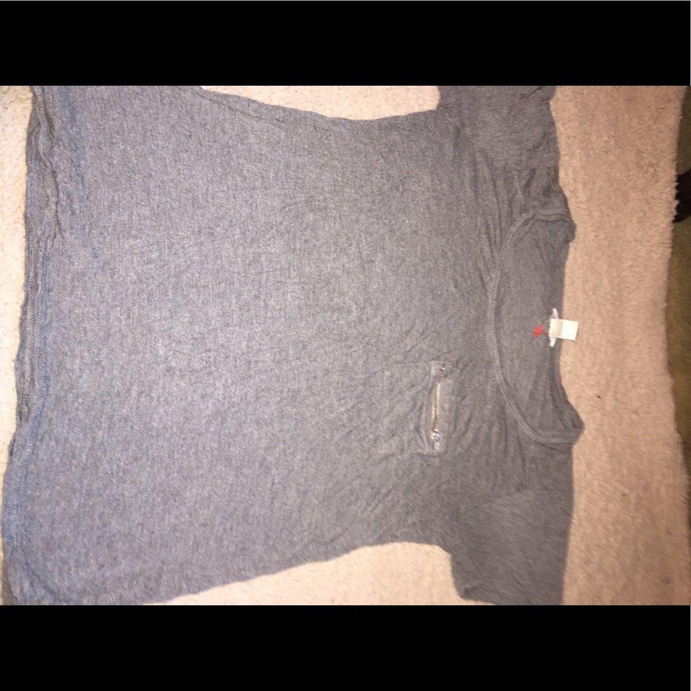 Zipper tee
