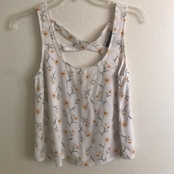 Cute Delicate sunflower top - Picture 1 of 2