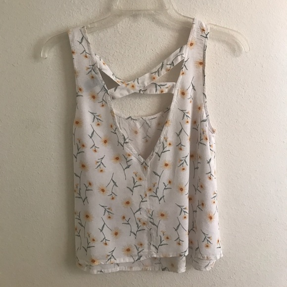 Cute Delicate sunflower top - Picture 2 of 2