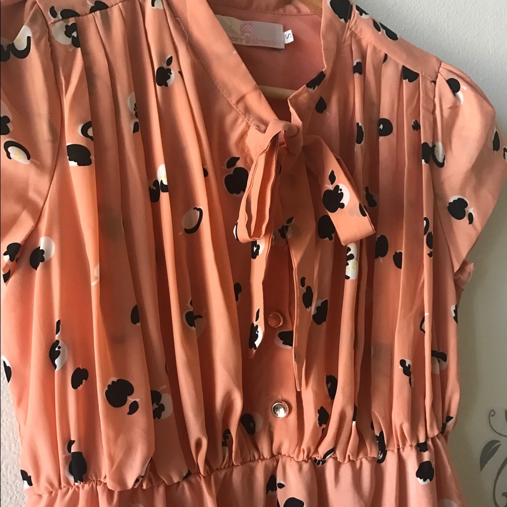 🌼Beautiful dress - Picture 2 of 6