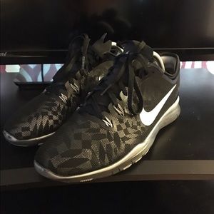 Women's Nike Free TR 5 size 9.5