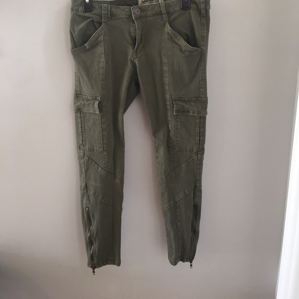 Cargo style skinny ankle pants