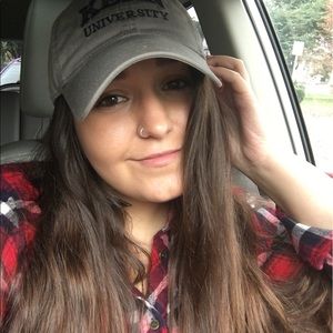 Meet your Posher, Hayley