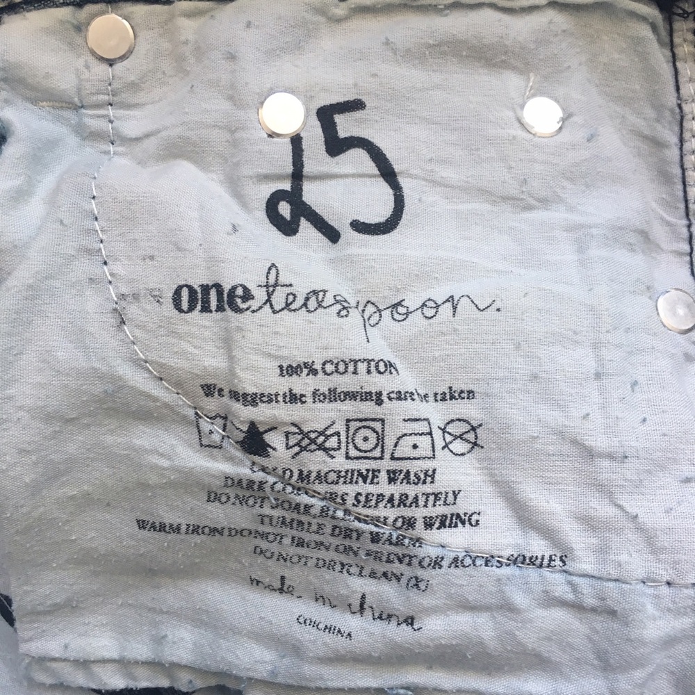One Teaspoon Awesome Baggies Jeans in Fiasco - Picture 7 of 8