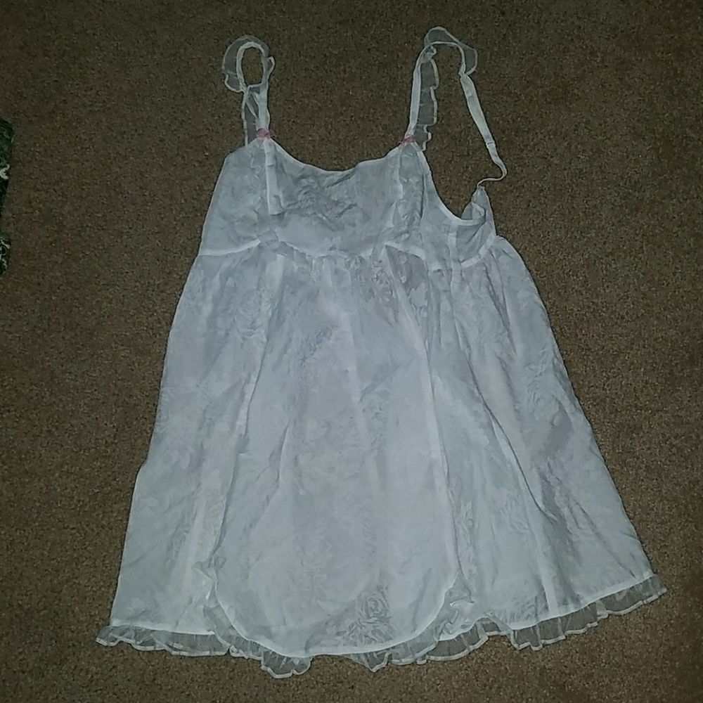 White w/ roses Betsey Johnson intimate size small