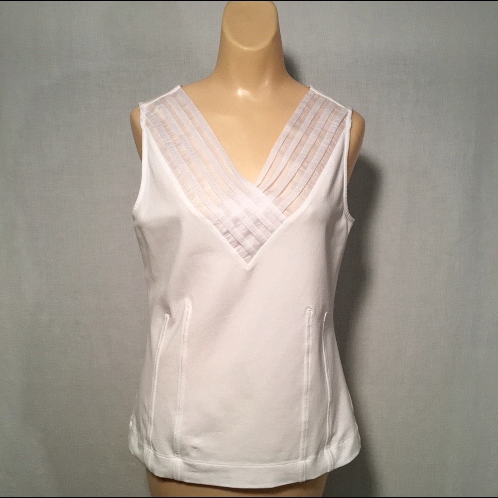 Nic + Zoe white sleeveless cotton knit top