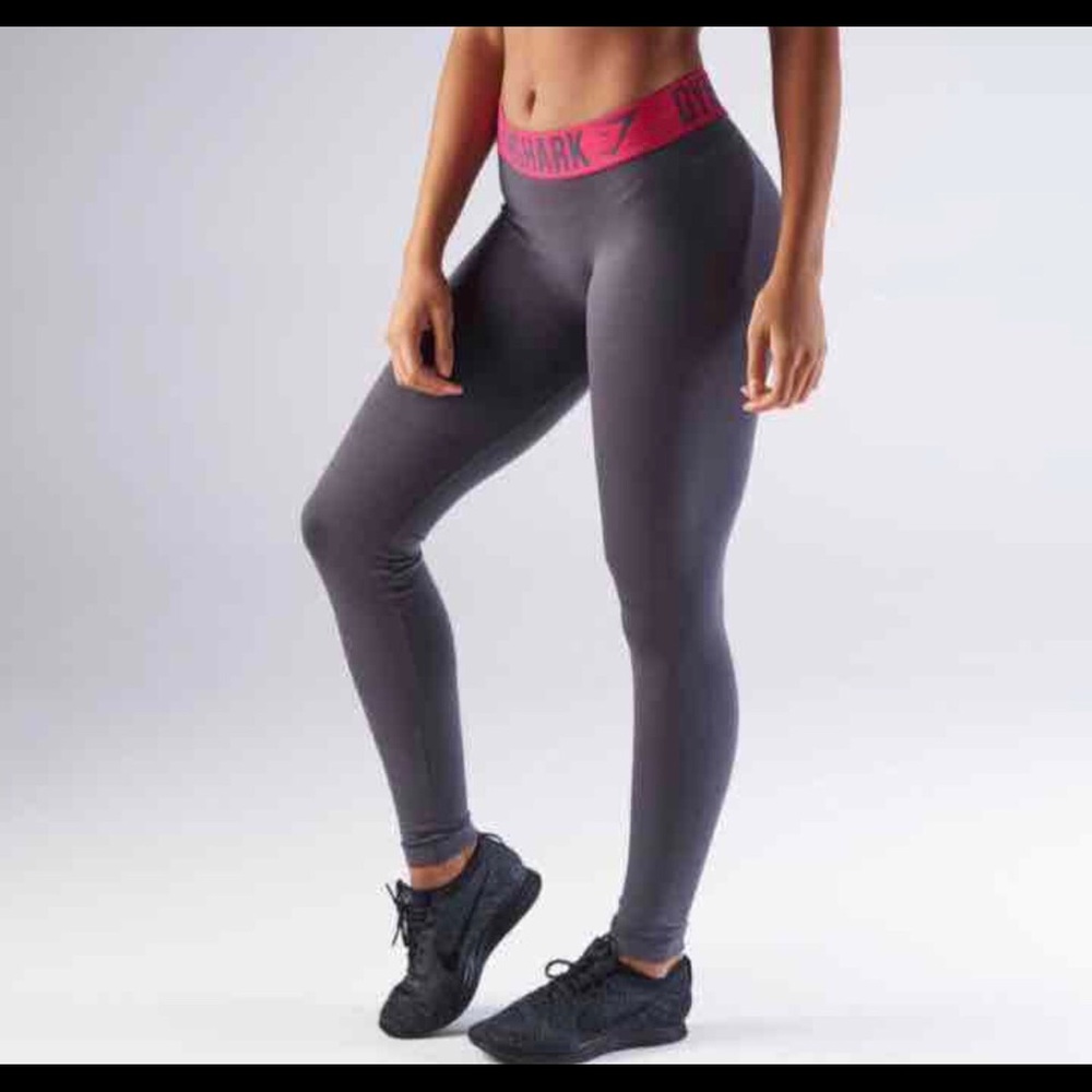 *sold*Gym shark leggings