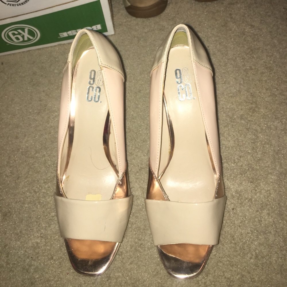 Women's high heeled platform pumps