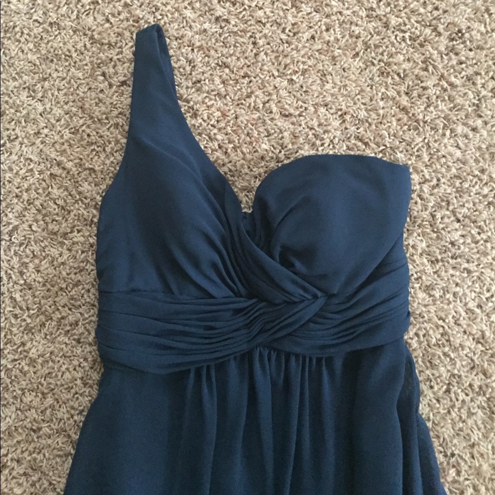 Formal Dress - Picture 3 of 5