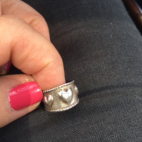 Jewelry - 925 Silver ear cuff. Needs polishing.