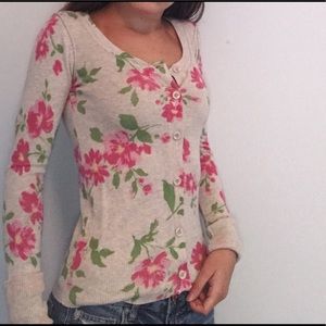 Adorable flowered cardigan!