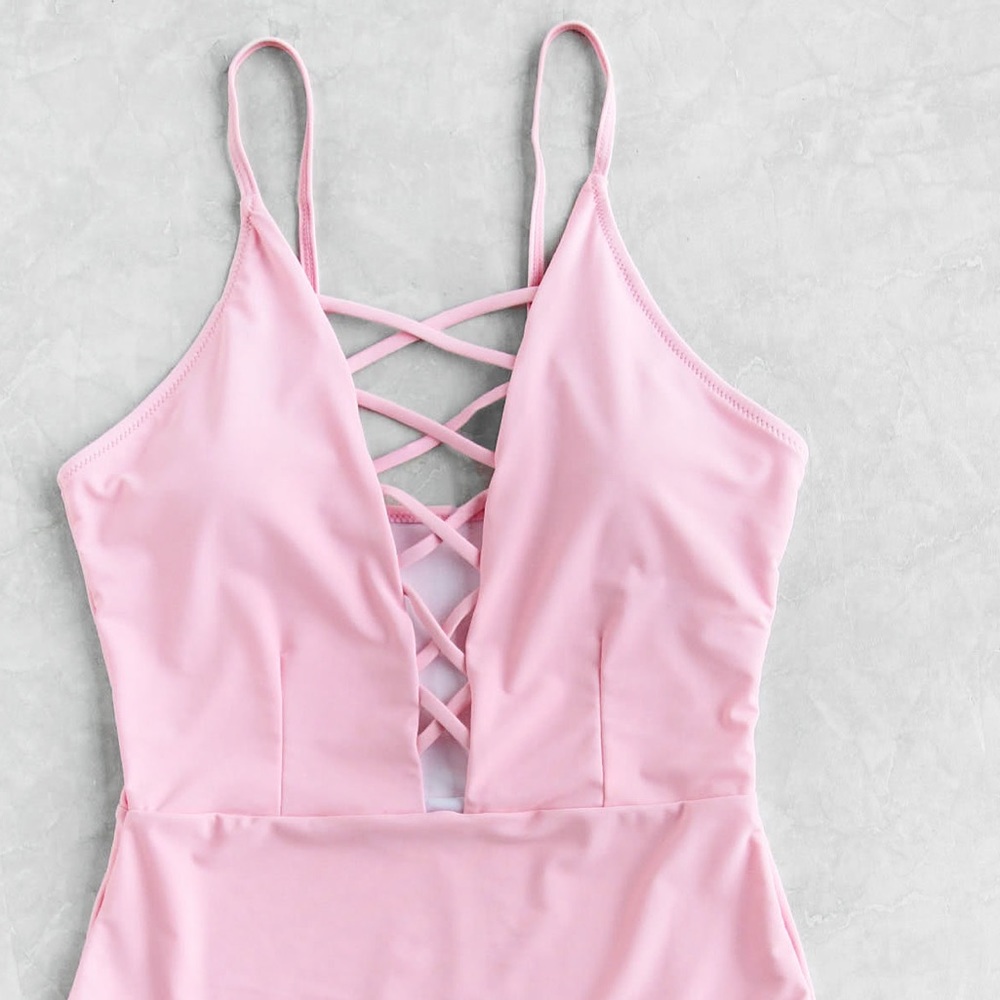 ⬇️👙➕HP✂️Pink Deep V Criss Cross Front Swimsuit - Picture 2 of 6