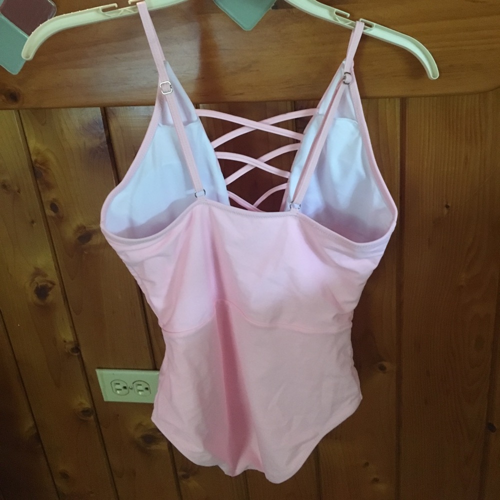 ⬇️👙➕HP✂️Pink Deep V Criss Cross Front Swimsuit - Picture 6 of 6