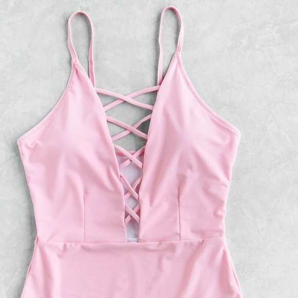 ⬇️👙➕HP✂️Pink Deep V Criss Cross Front Swimsuit - Picture 2 of 6