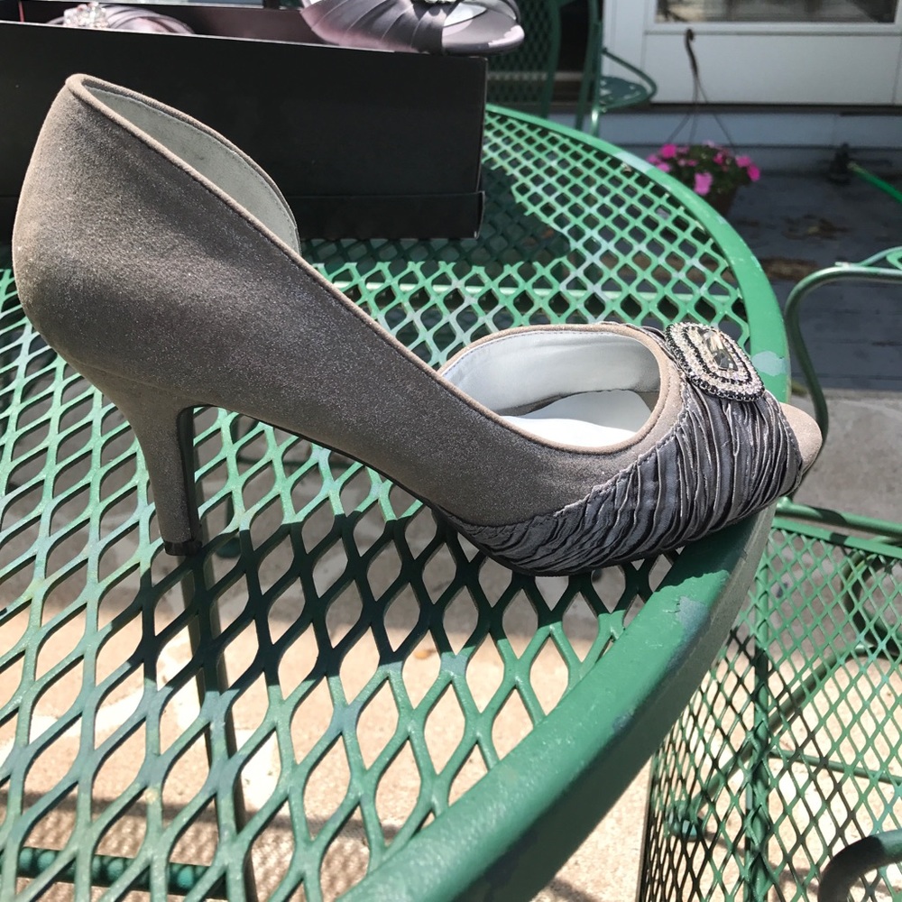Shoes - Picture 2 of 4