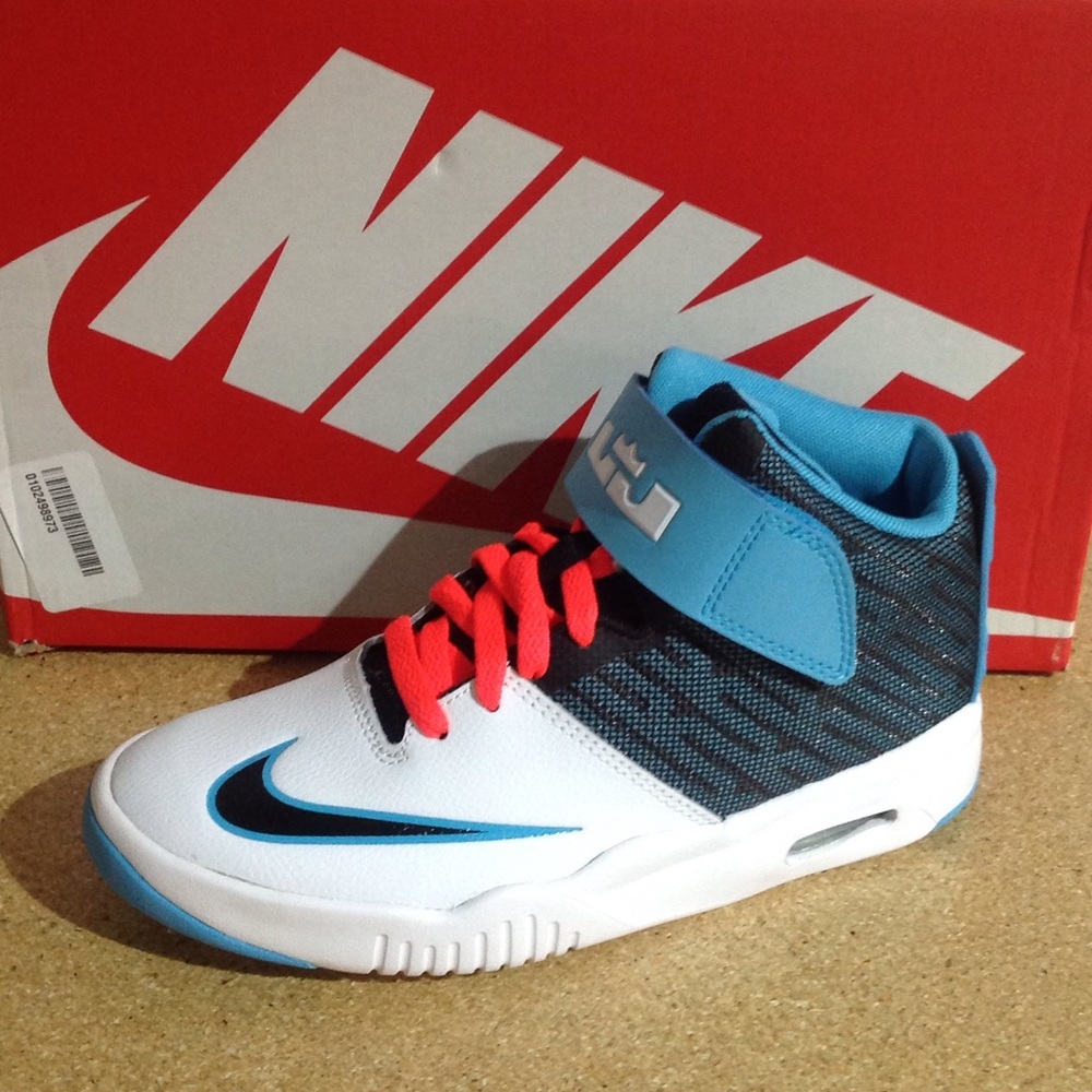 Nike Girl's Akronite GS