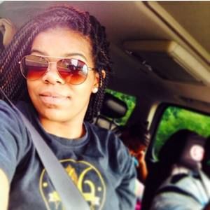 Meet your Posher, Desiree