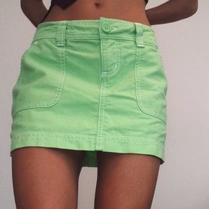 💚Bright lime green skirt!💚