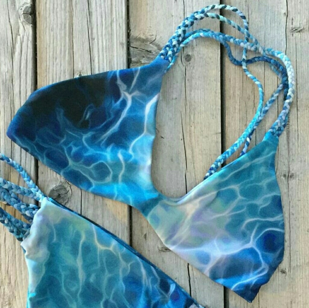 ISO!! Stone fox swim top in k-bay, small or medium