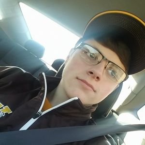 Meet your Posher, Ethan