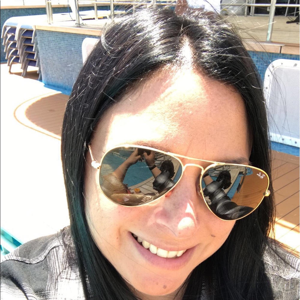 Meet your Posher, Marissa