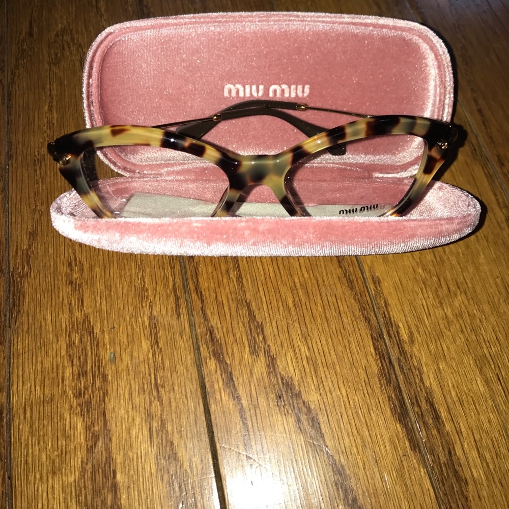 Black, brown & gold eye glasses