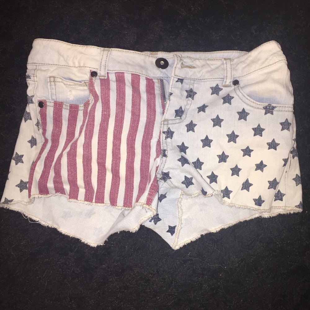 Patriotic July 4th denim jean shorts!