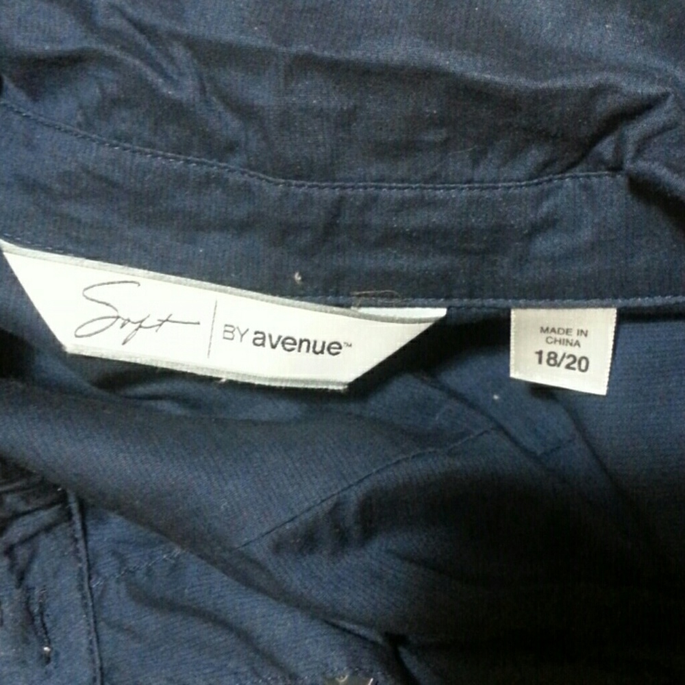 Soft By Avenue Button Down Blouse - image 3