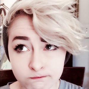 Meet your Posher, Liv