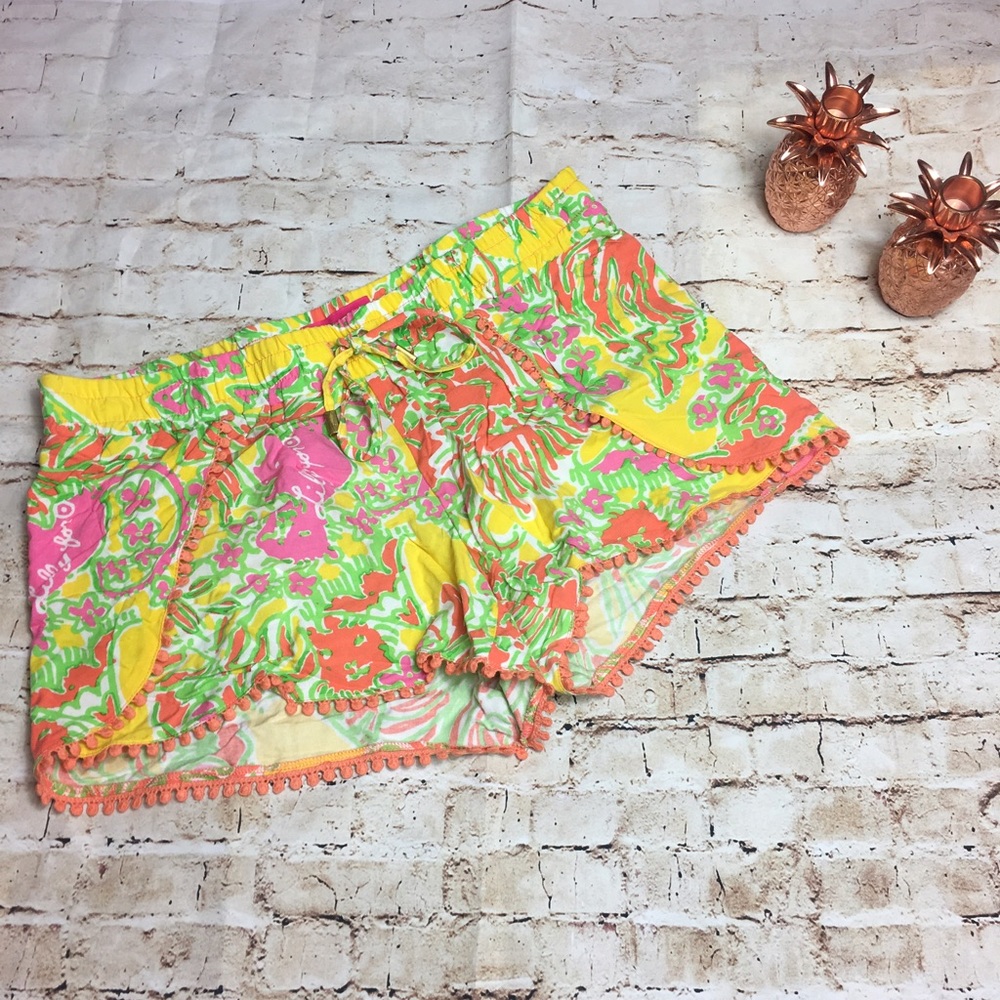 ❌SOLD❌ Lilly Pulitzer for Target Pom Pom Shorts - Picture 1 of 5