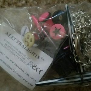 3 Pairs 00 Guage Earrings w/Handcuff necklace