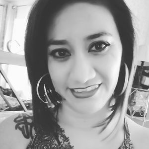 Meet your Posher, Lucinda