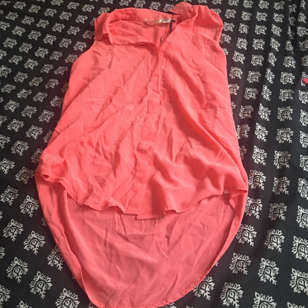 Short sleeve pink button down blouse