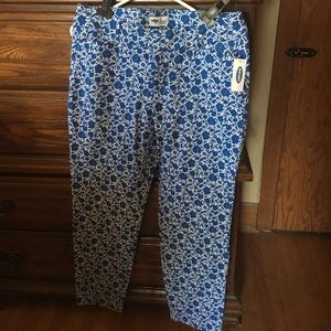 Old Navy Pixie ankle pants size 10