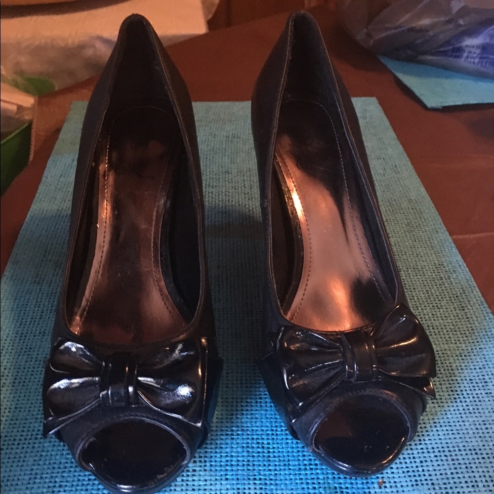 Black heels with a bow on top!