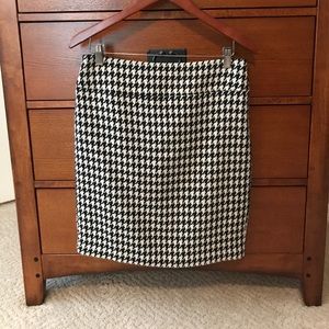 The Limited Wool Houndstooth Pencil Skirt