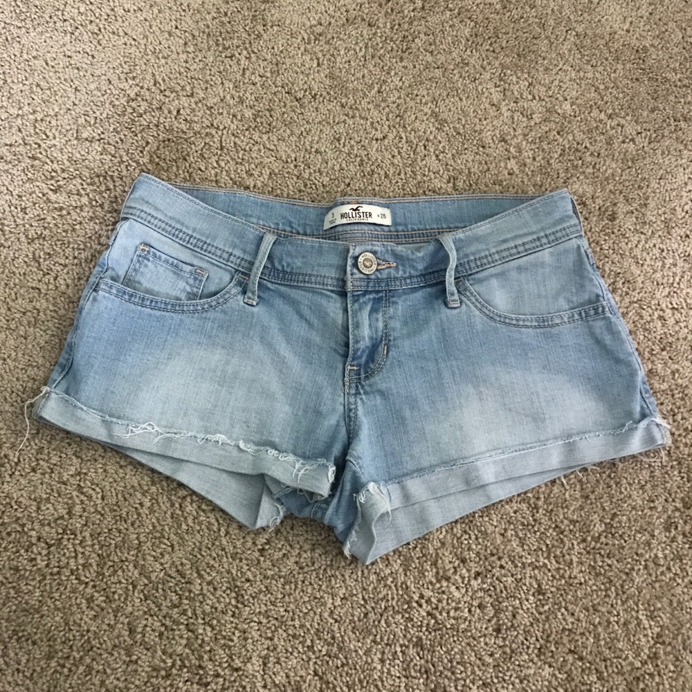 Light wash hollister shorts