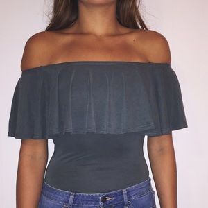 Off the shoulder bodysuit | S | Forever 21 ❣️