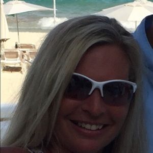 Meet your Posher, Denise