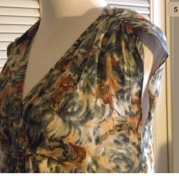 🌈 Talbots Top - grey/peach/rust swirl design - Picture 6 of 7