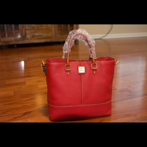 Dooney and Bourke Chelsea (dillen leather,Red)