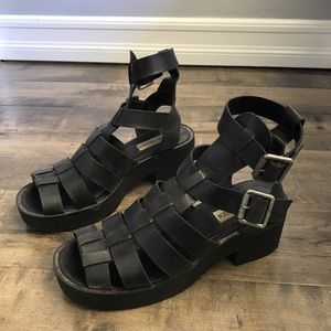 Steve Madden size 8.5 platform gladiator sandals