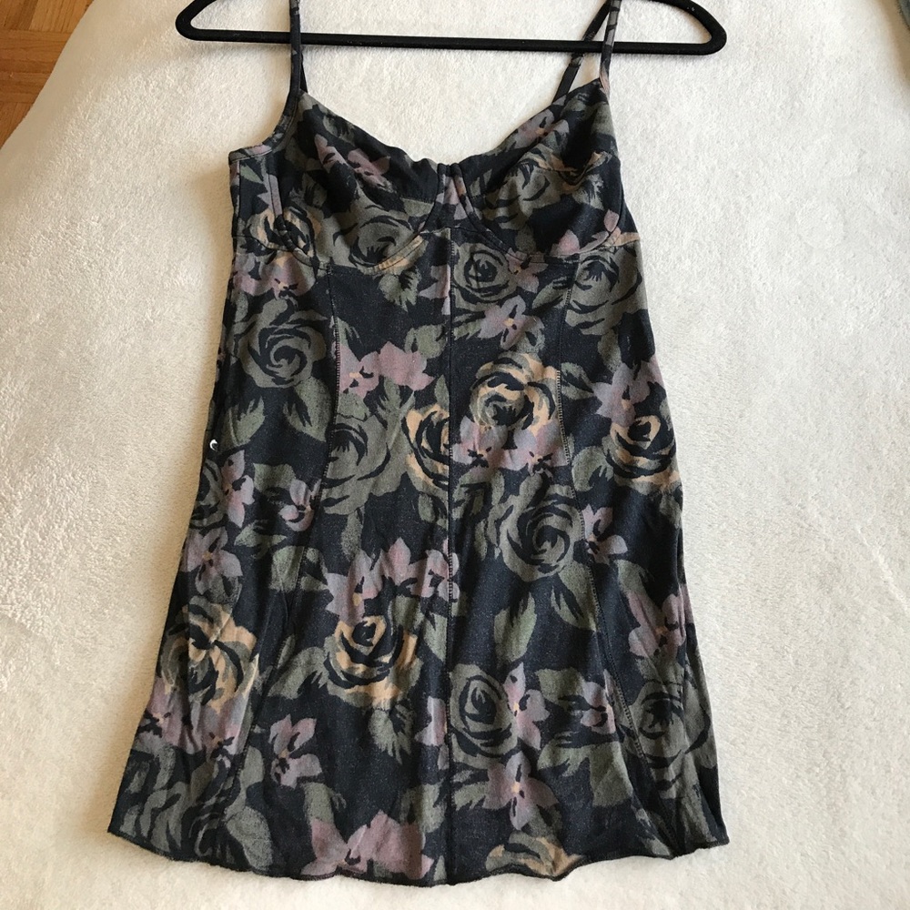 NWOT Aritzia "bustier" bra tank, flower print, M