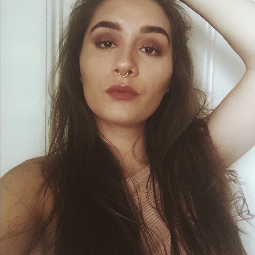 Meet your Posher, Charlotte