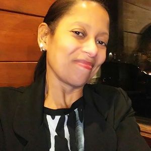 Meet your Posher, Phyllis