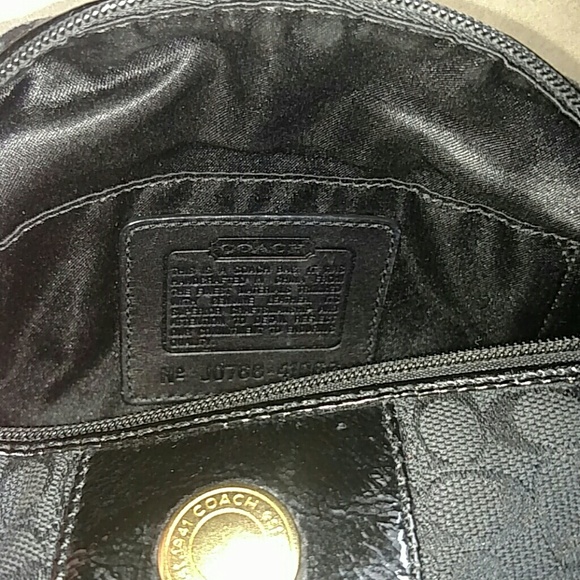 Authentic Vintage Leather small Signature C Coach Hand Bag - Picture 4 of 4