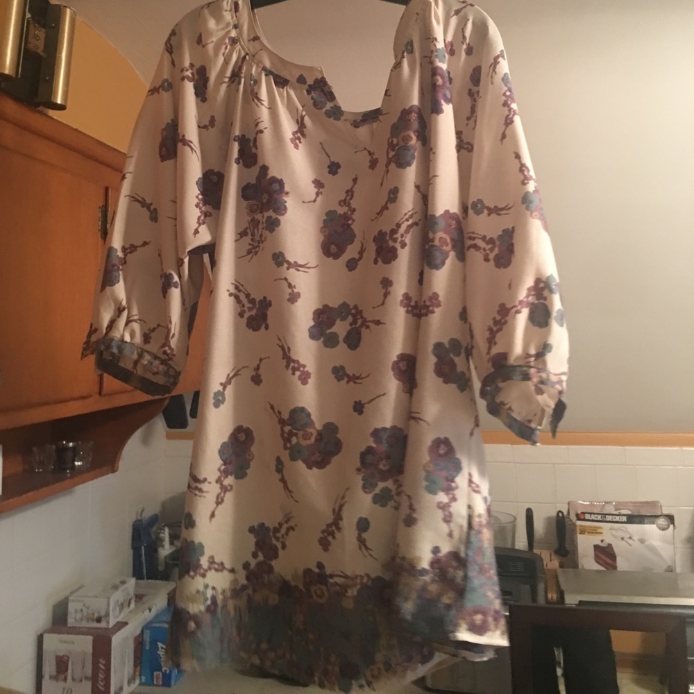 Flowery chiffon blouse medium sleeves
