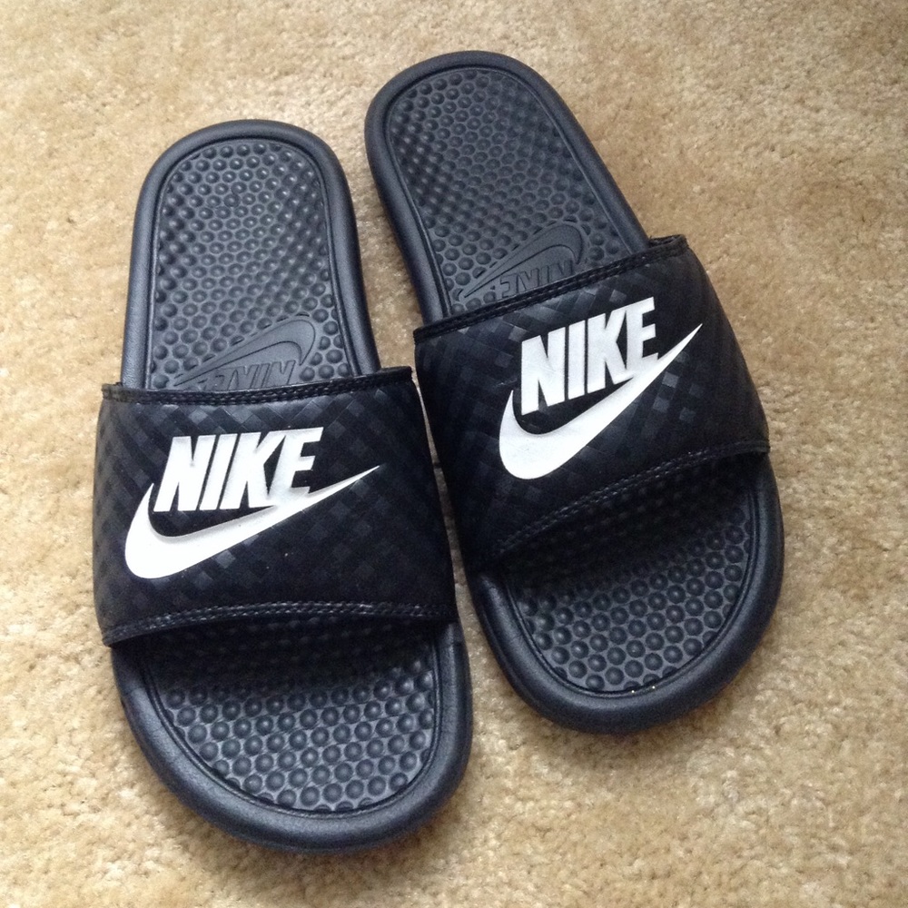 Nike womens slides