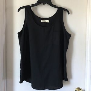 CLEARANCE black sleeveless flowy top sz L