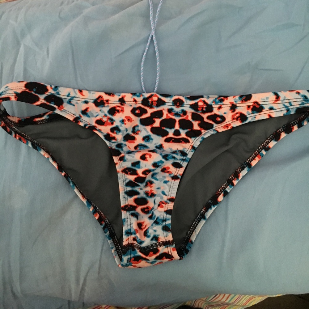 Jolyn Snaker Print Bali Bottom